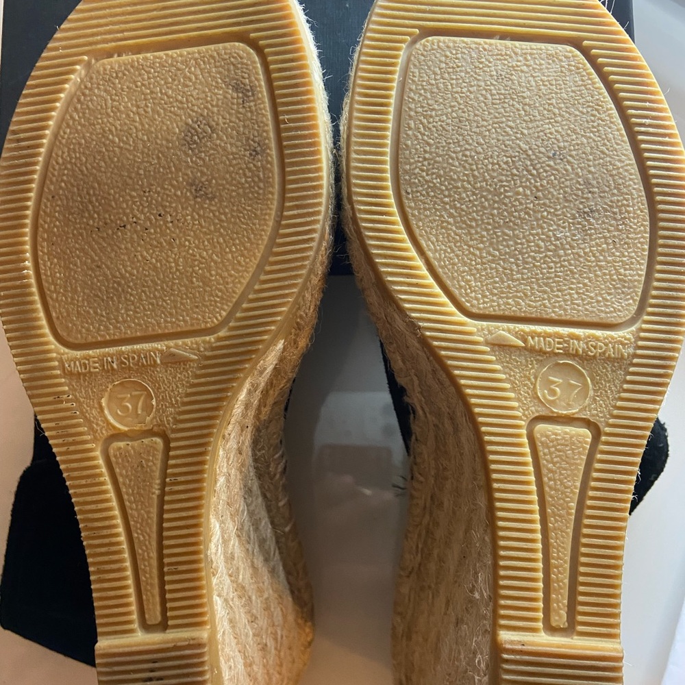 Browns Couture Shoes - Picture 6 of 7